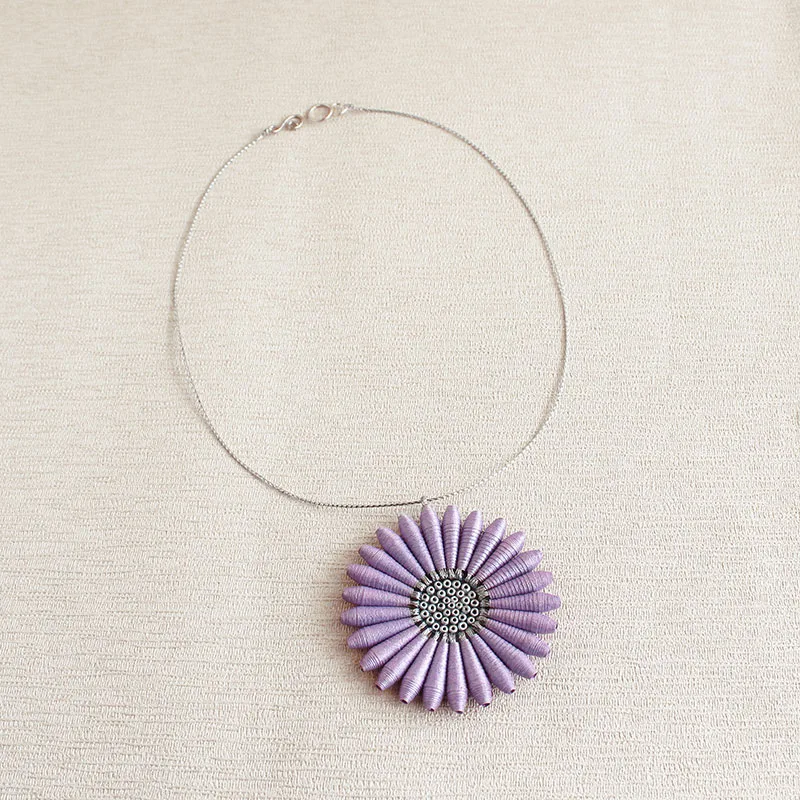 dreamy lilac daisy necklace