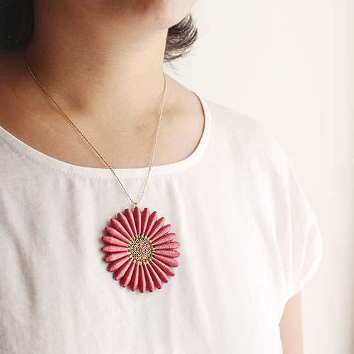 Floral necklace for summer